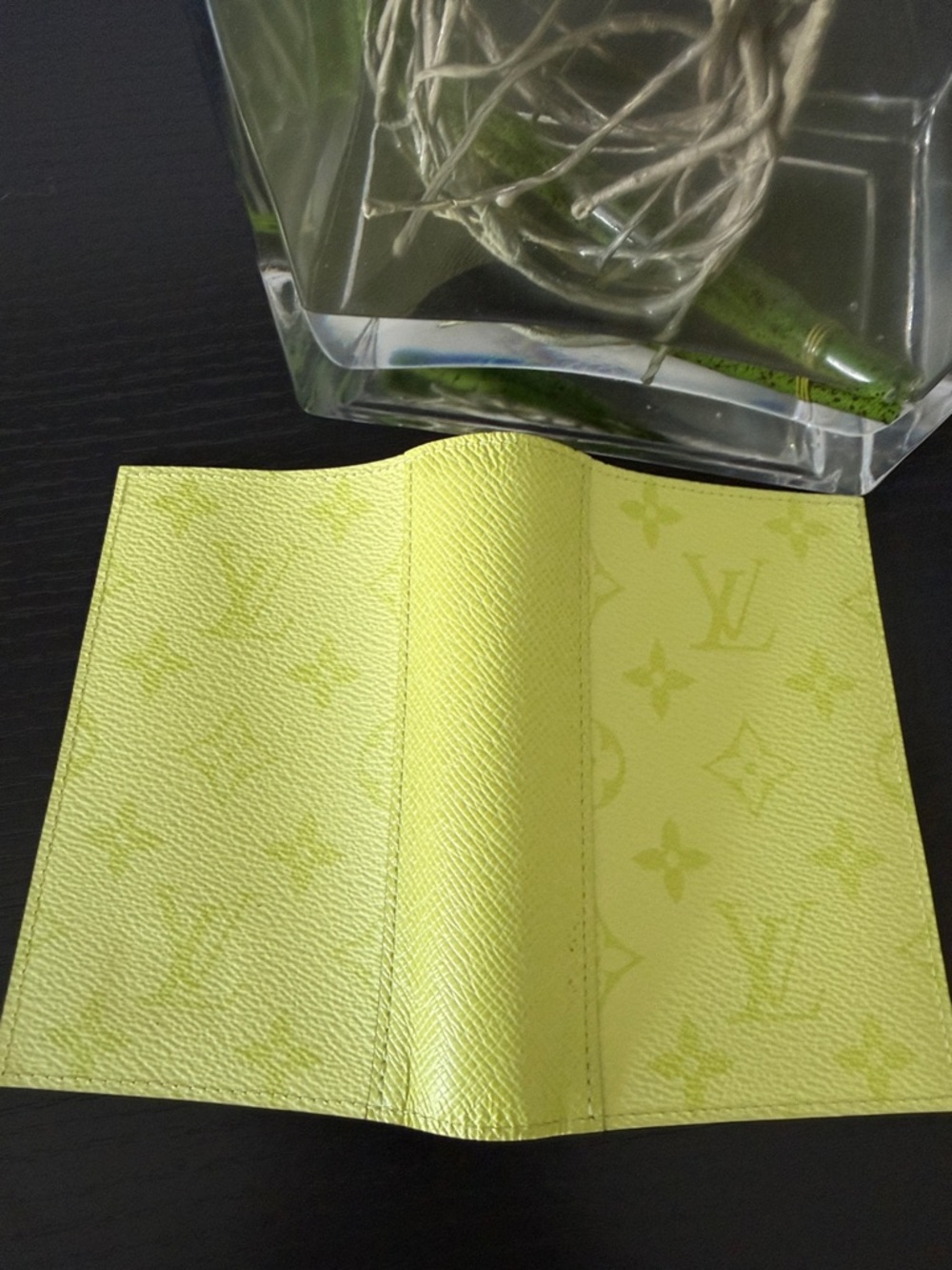 Louis Vuitton Lime Green Textured Leather Passport Holder - Picture 4 of 4